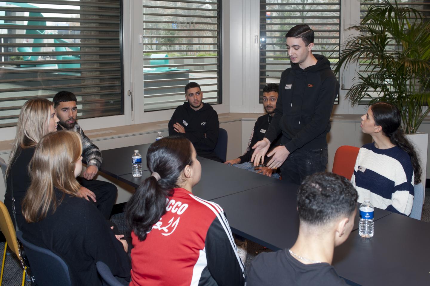 Internationale debatdag bij Kras Kiel
